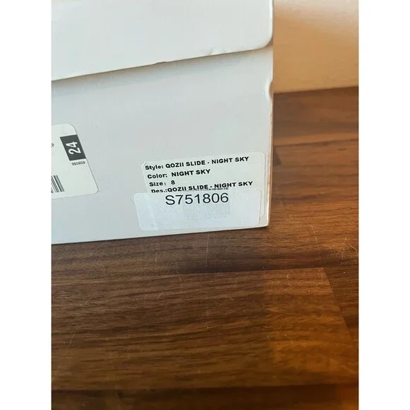 Stylish Black and Iridescent Women's Platform Shoes - Picture 12 of 13